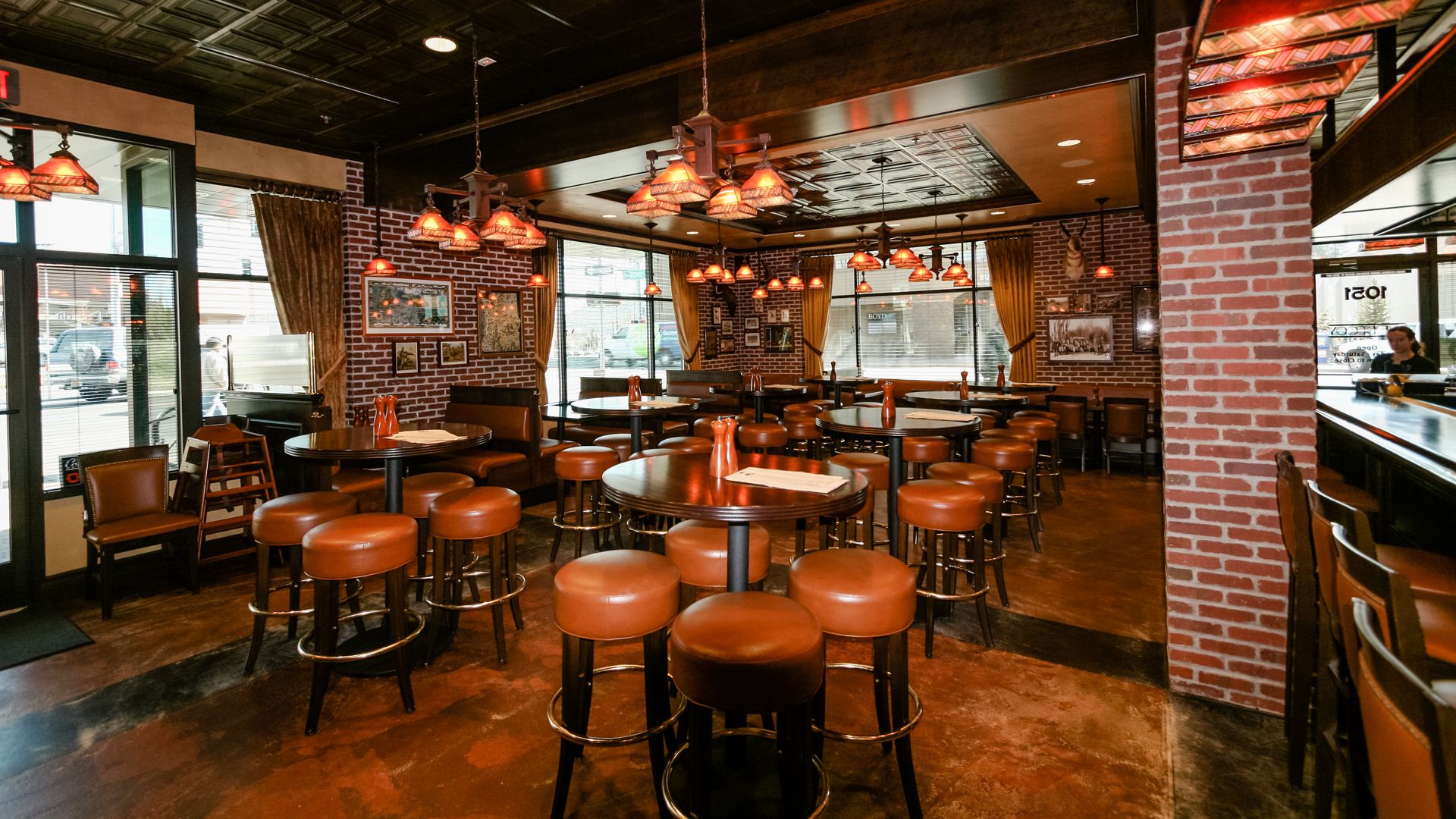  Building designed by Steele Associates