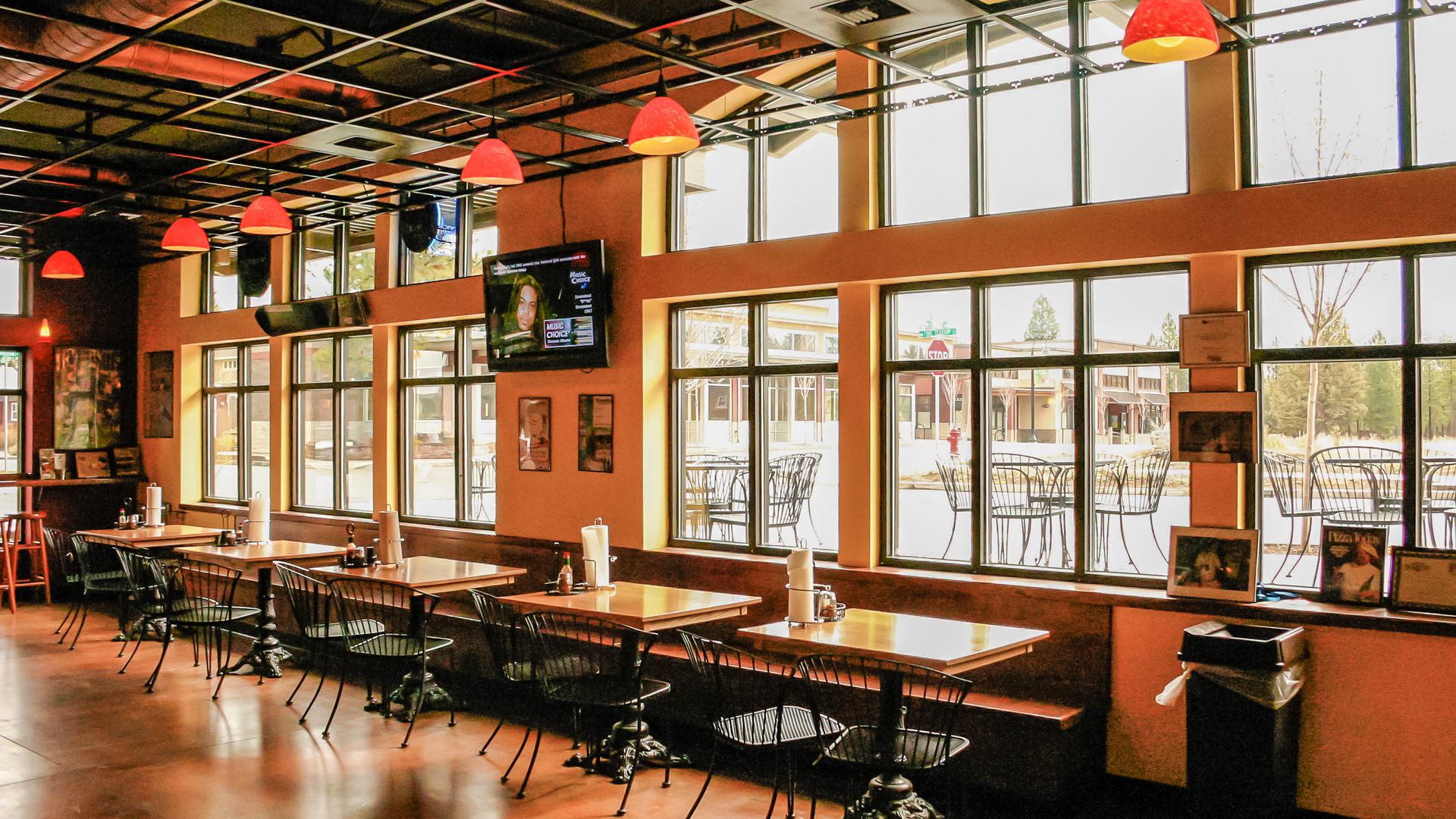 building designed by Steele and Associates