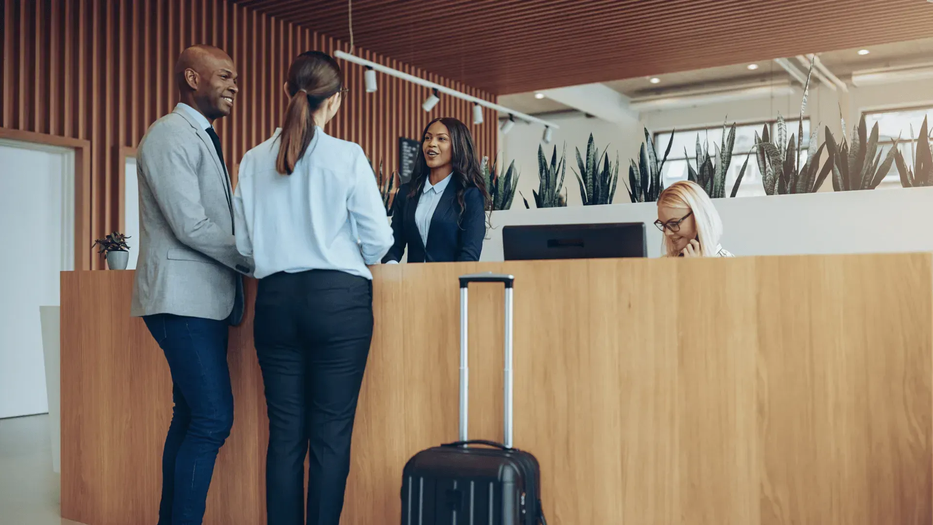 Recepción de hotel: descubre cómo mantener un buen funcionamiento y fidelizar huéspedes