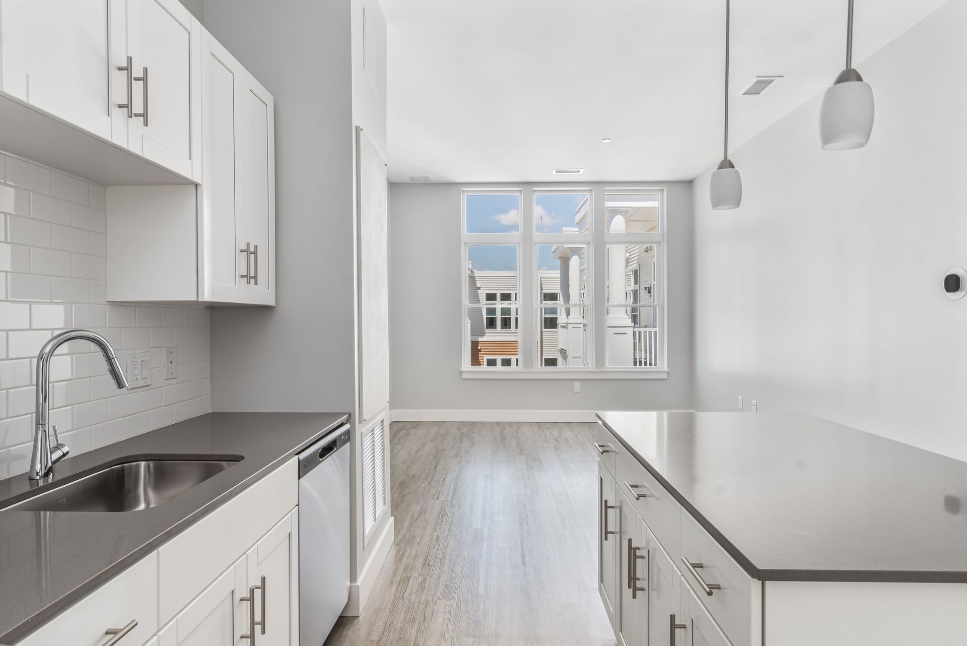 Modern Open Concept Layout | Caro