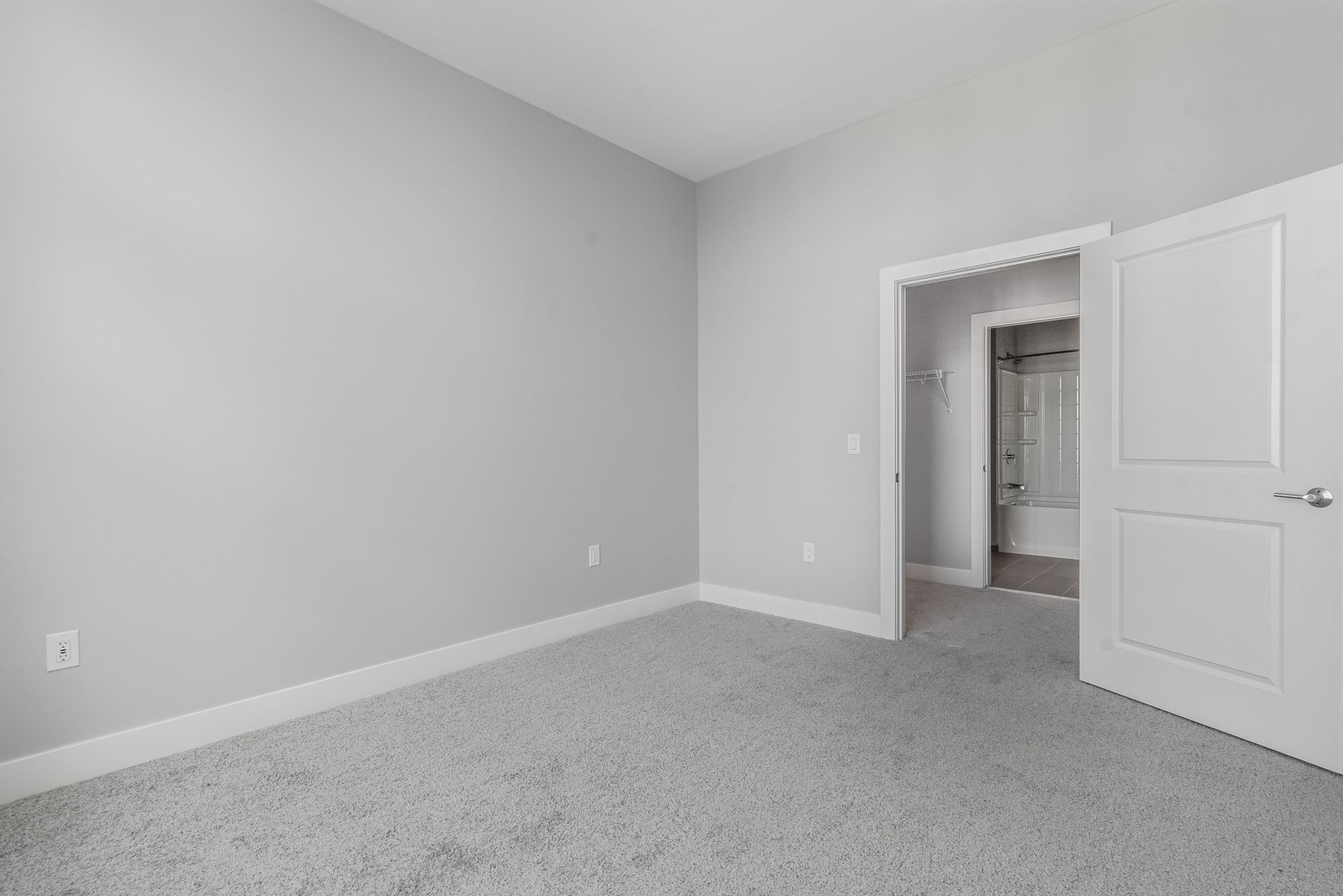 Spacious Master Bedroom | Caro