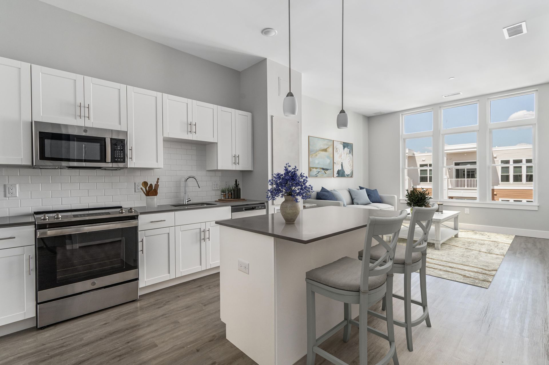 Gourmet Kitchen and Island with Seating | Caro