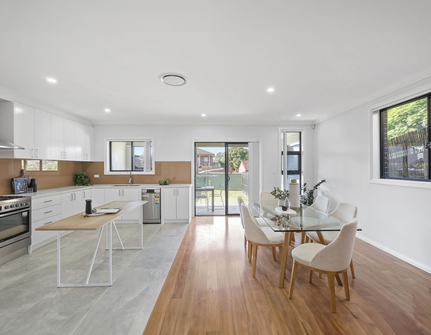 Townhouse Kitchen and Dining