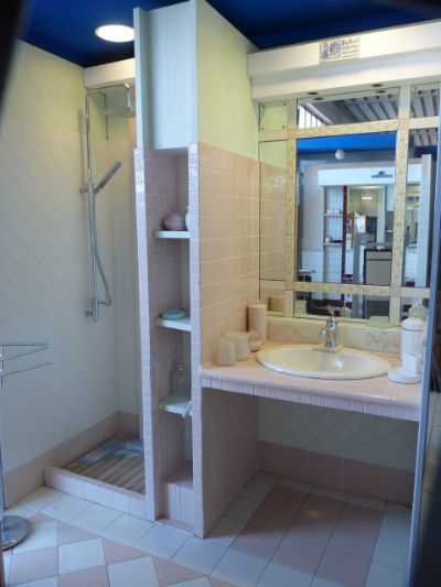 Bagno con doccia