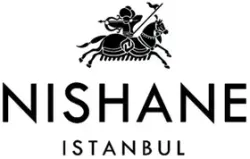 Logo di Nishane Istanbul con emblema di cavallo e cavaliere neri sopra il nome del marchio su sfondo bianco.