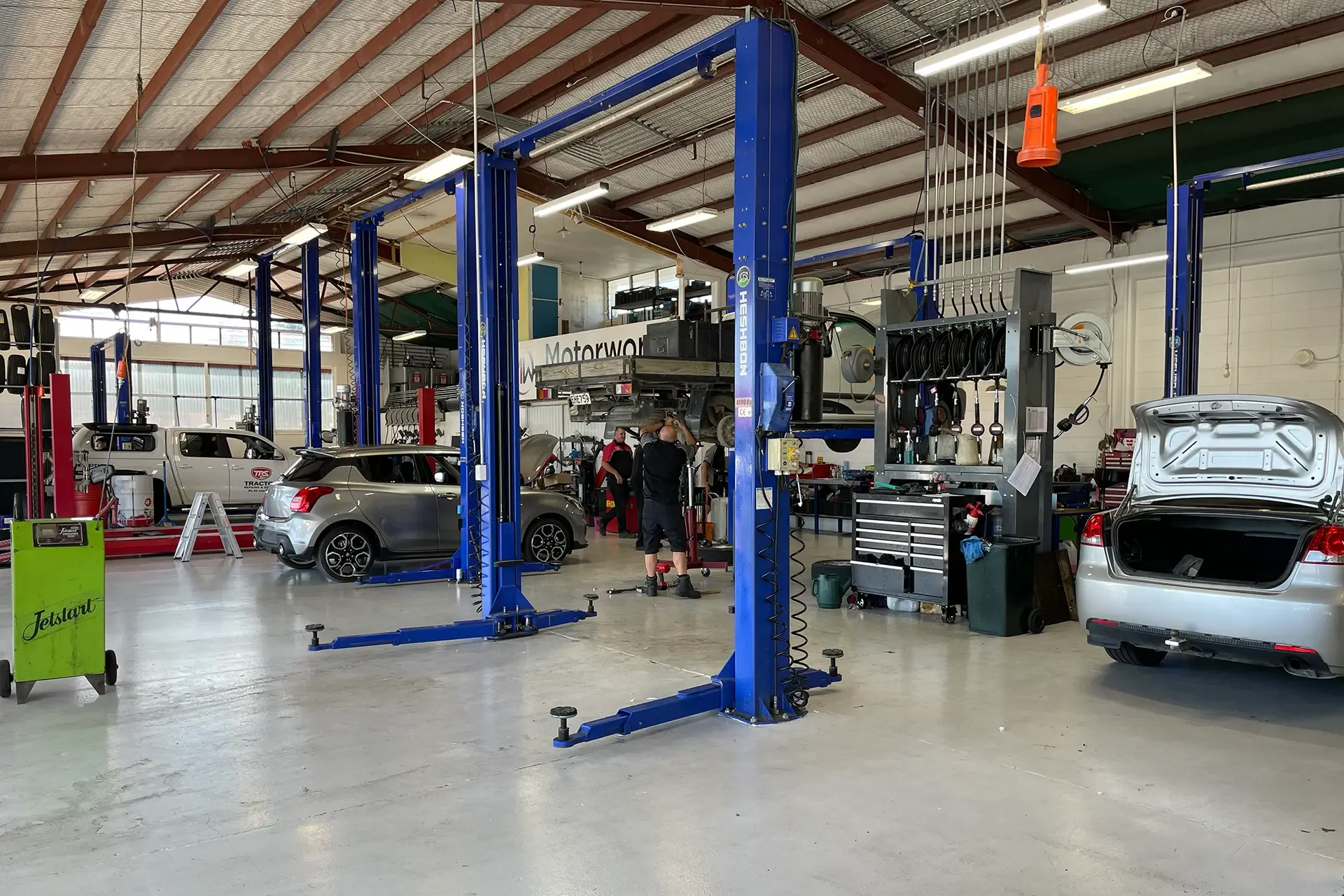 Motorworld - Parts and Accessories