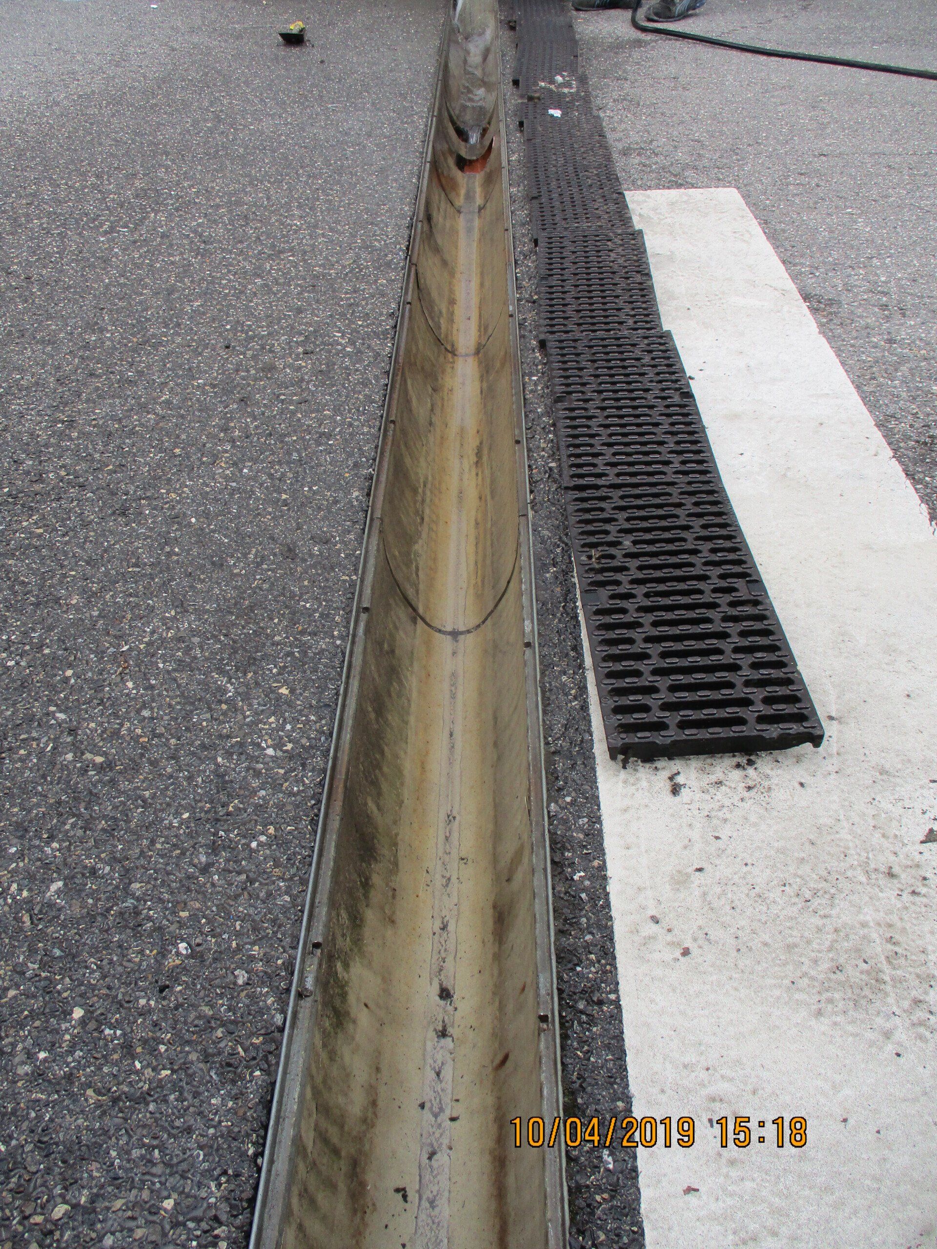 Nettoyage de grille d'évacuation terminé