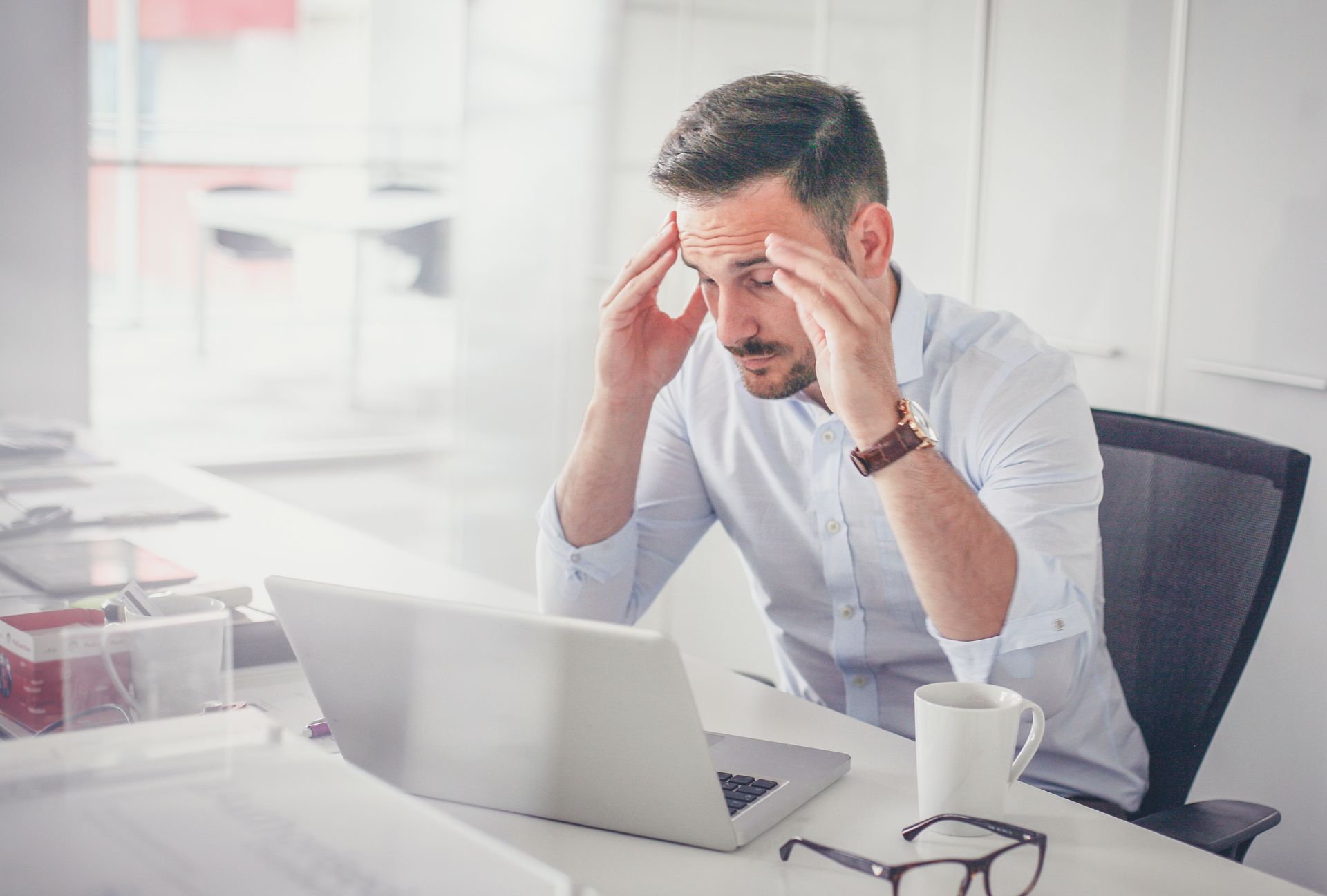 Problemas de coluna podem causar dores de cabeça Problemas de coluna podem causar dores de cabeça