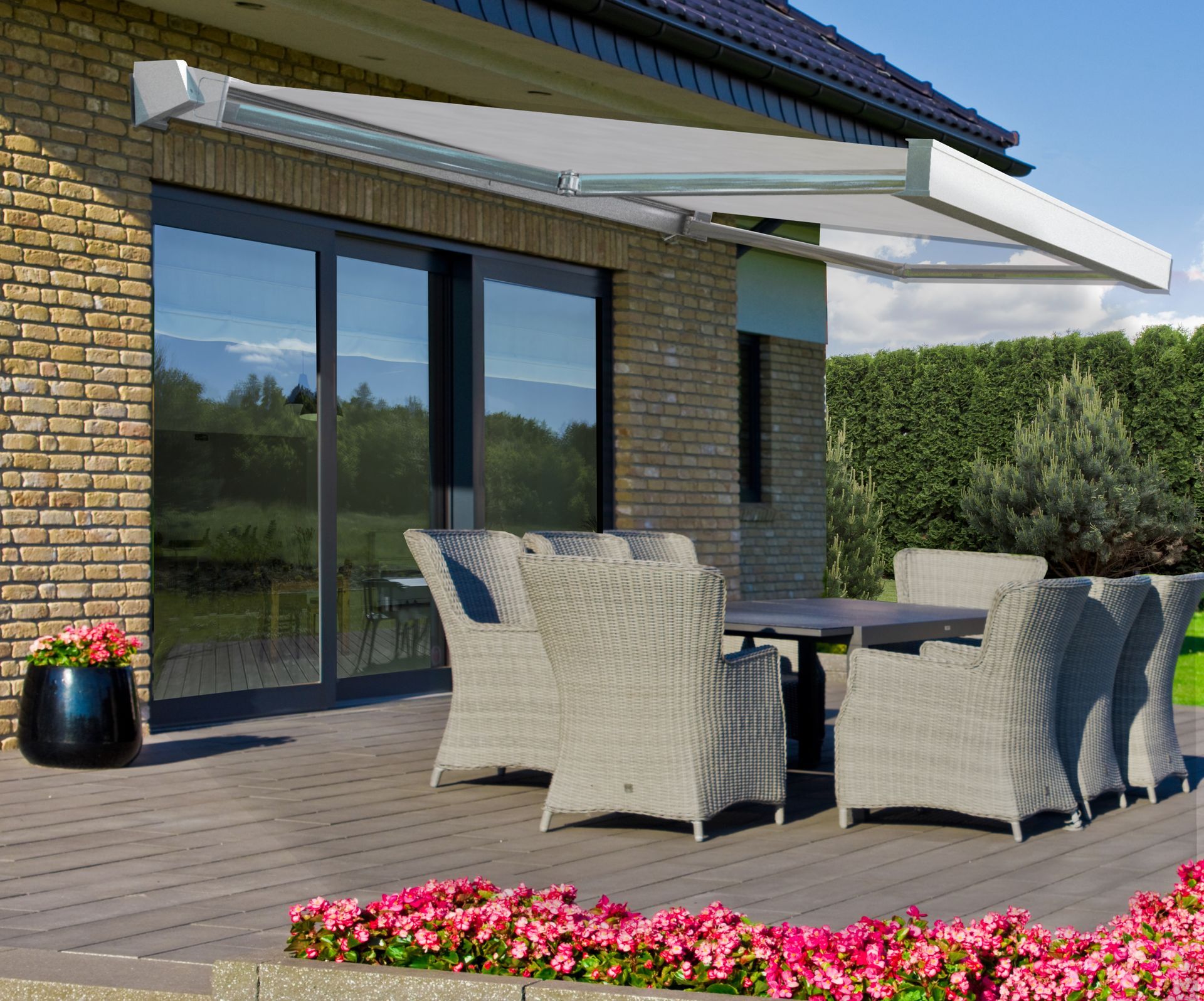 Electric Awnings Clifton