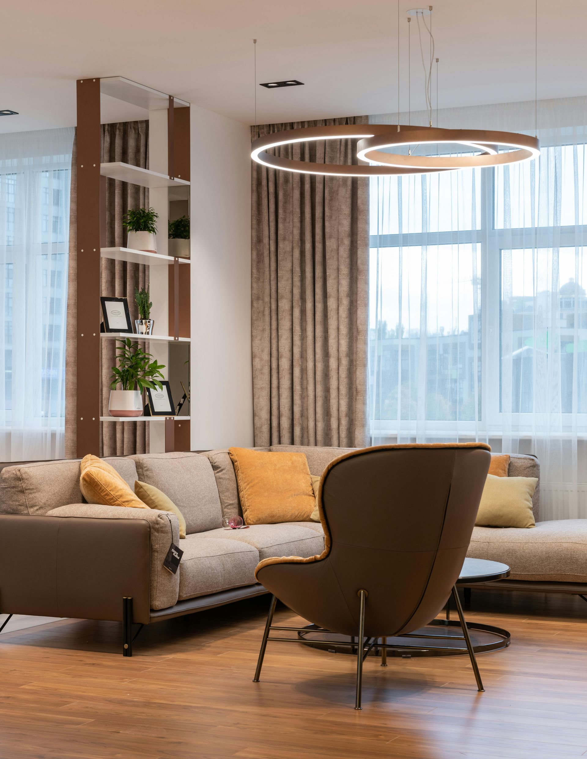 Made-to-measure blackout roller blinds