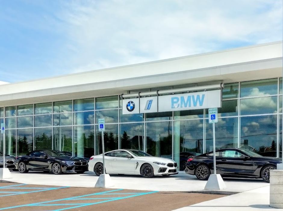 People sitting at the office 