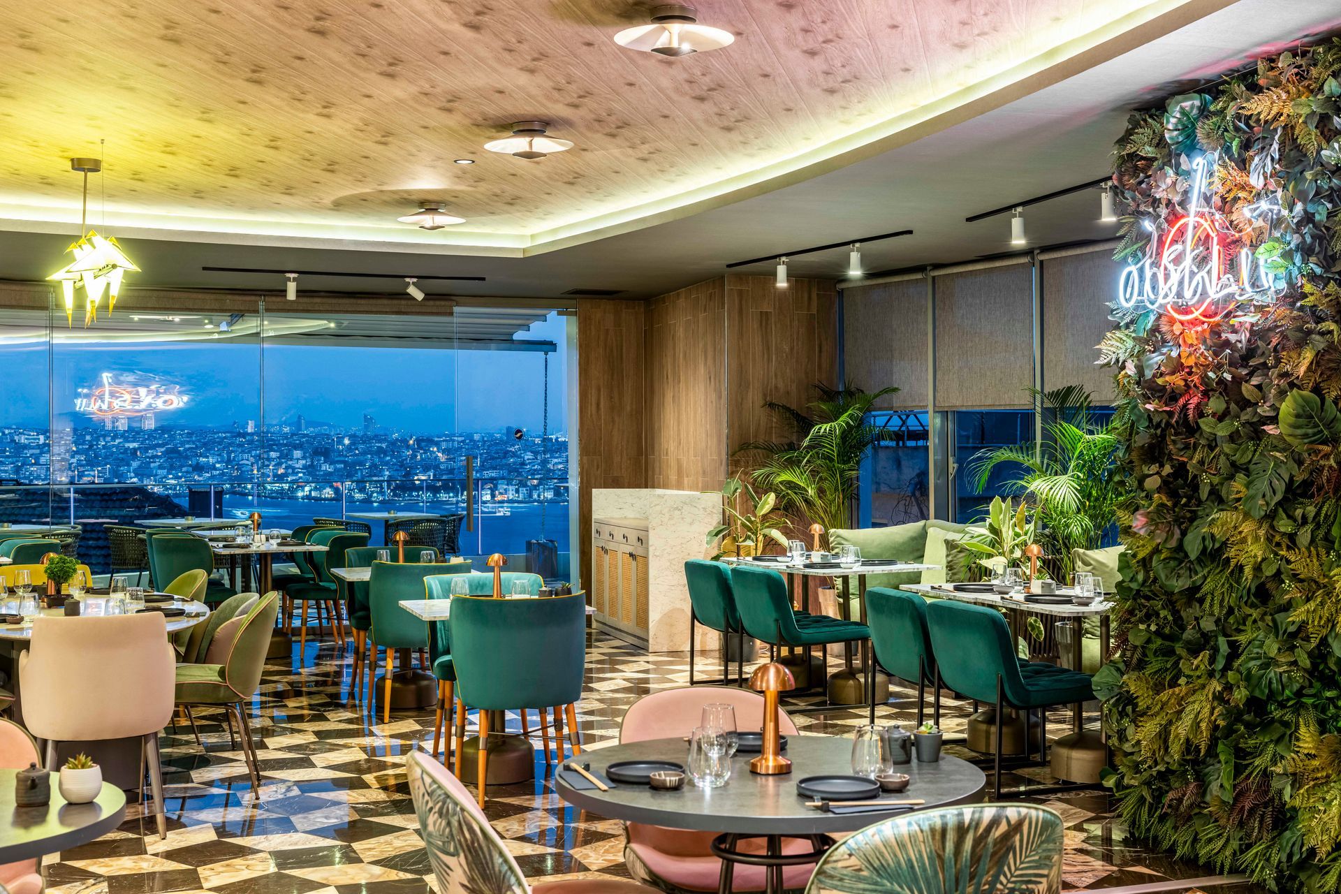 Opera Hotel Bosphorus , Food & Drink