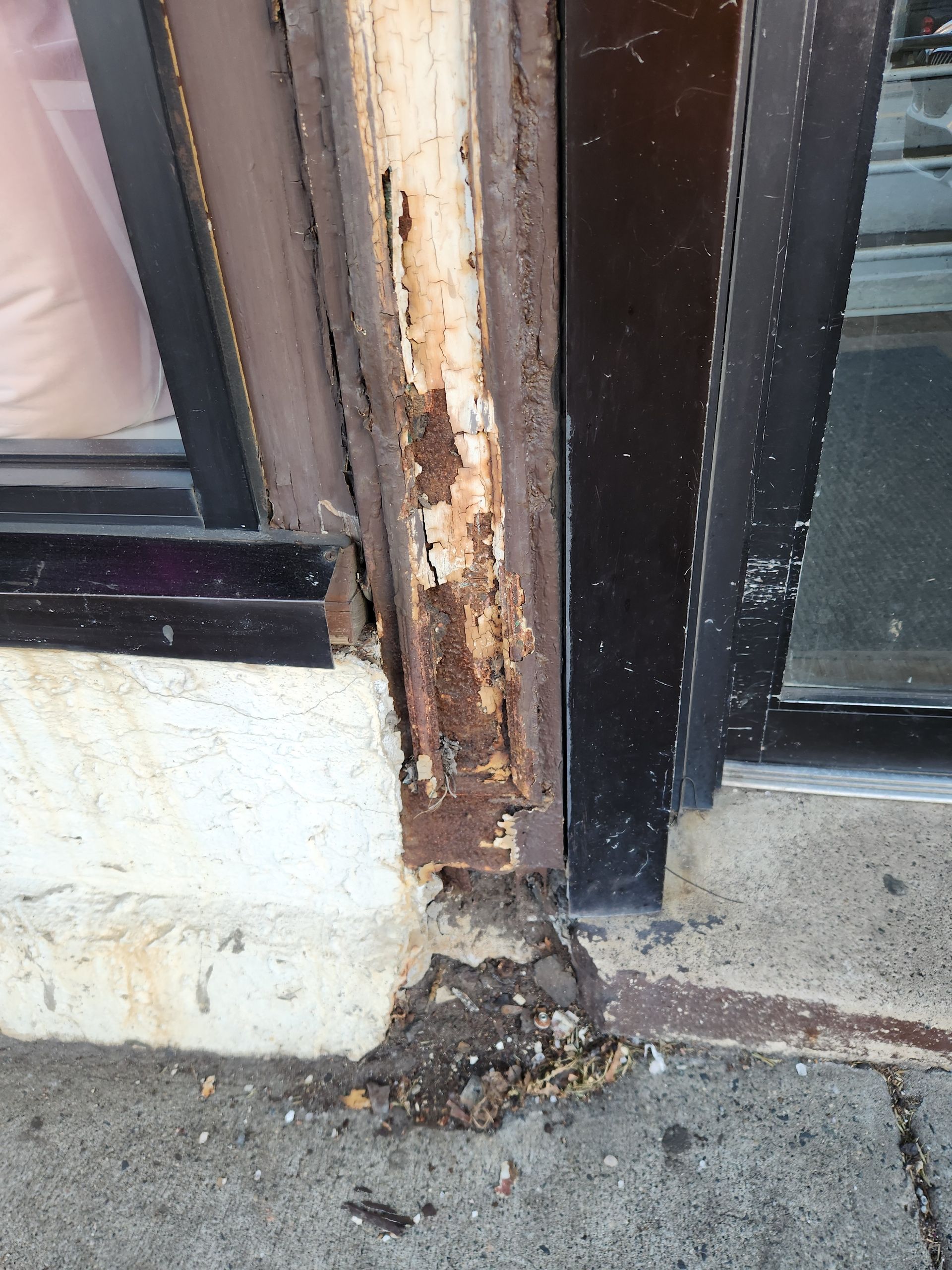 Brick veneer facade disintegrating