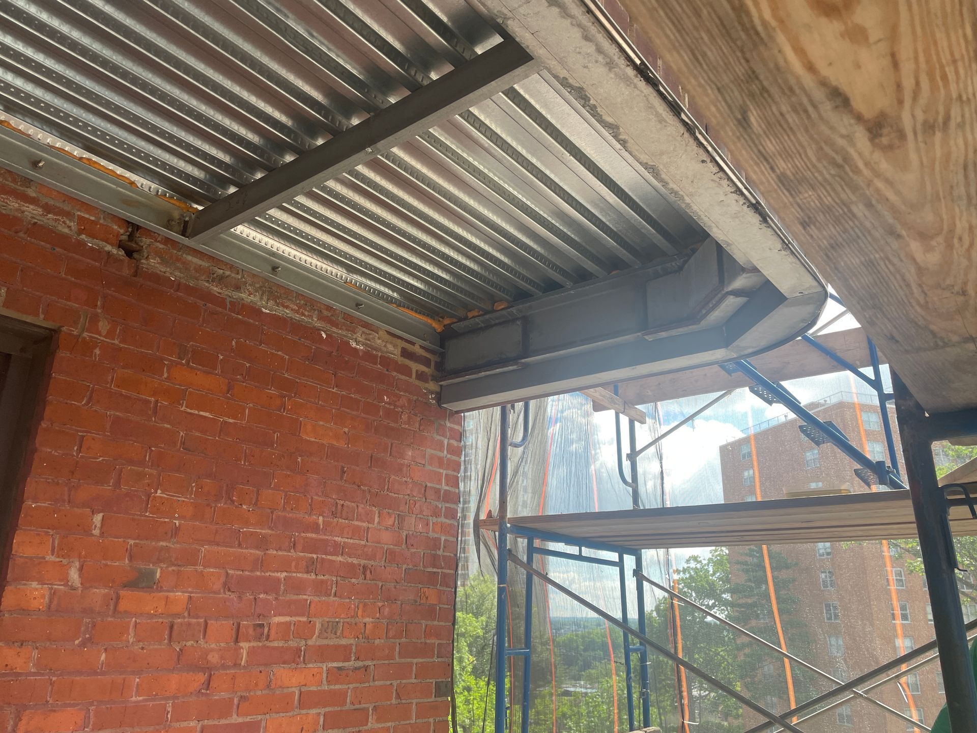 Balcony steel construction
