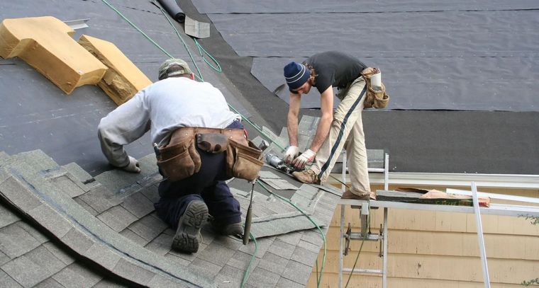 mikey-saw-roofing-service-img