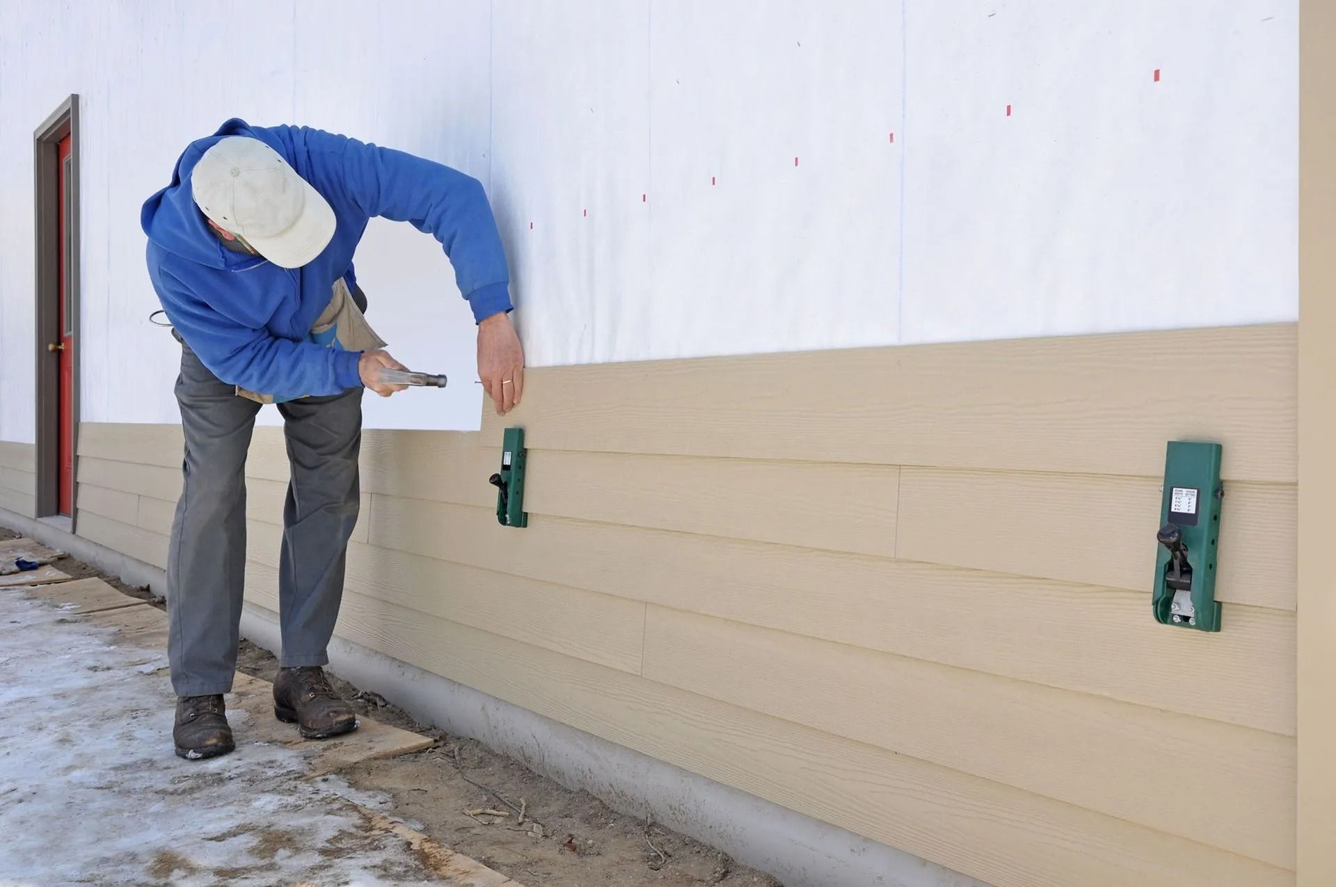 mickey-saw-roofing-siding-service-img