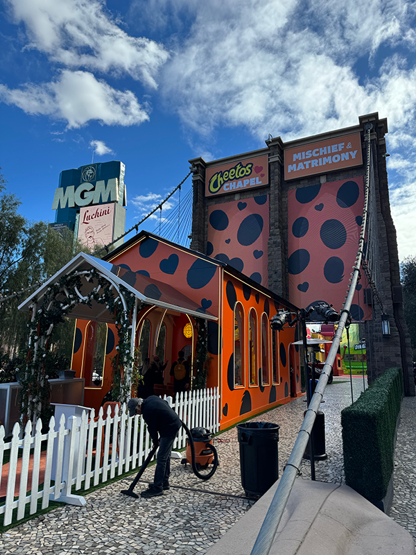 Unique corporate exhibit / event display booth near MGM Grand in Las Vegas, Nevada. Smartstage rentals near and in Las Vegas continue to boost the strip, casinos, and regional events for guests in the area.
