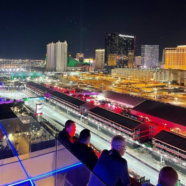 PKWY Tavern Formula 1 event platform by Smartstage.