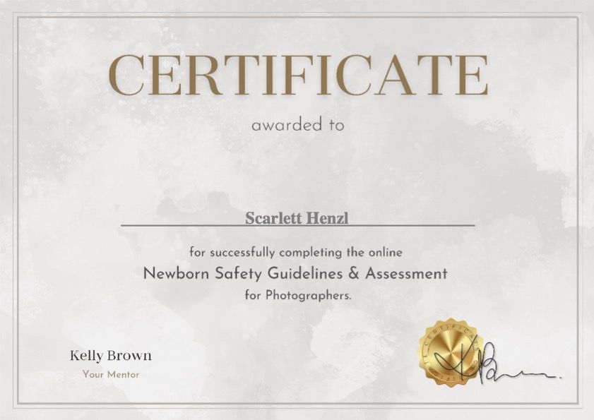 Baby Safety Certificate Kelly Brown Scarlett Henzl Krümel Keks Fotografie