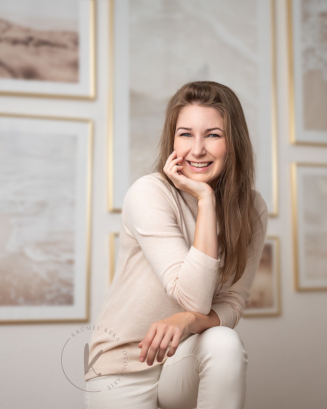 Fotografin Scarlett Henzl – Expertin für Neugeborenenfotografie und Kindergesundheit München