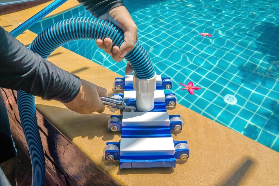 manutenzione di una piscina