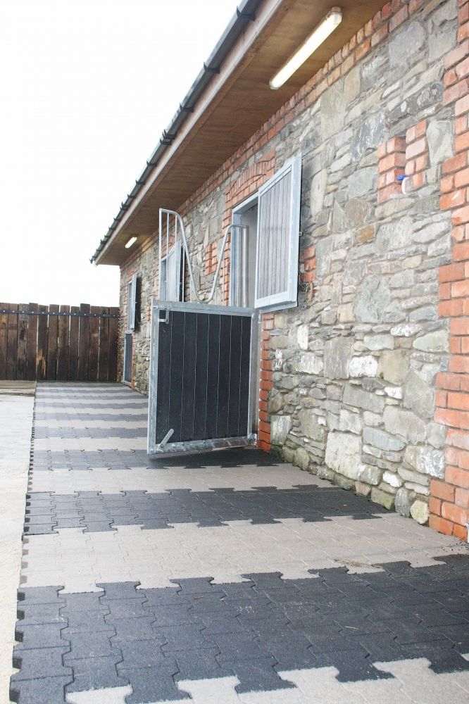 Grass green rubber matting systems