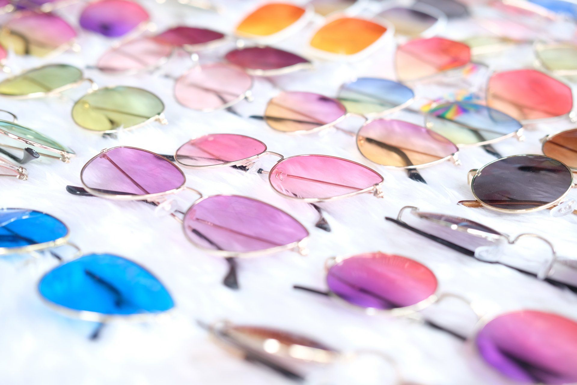 Tinted CR-39 lenses