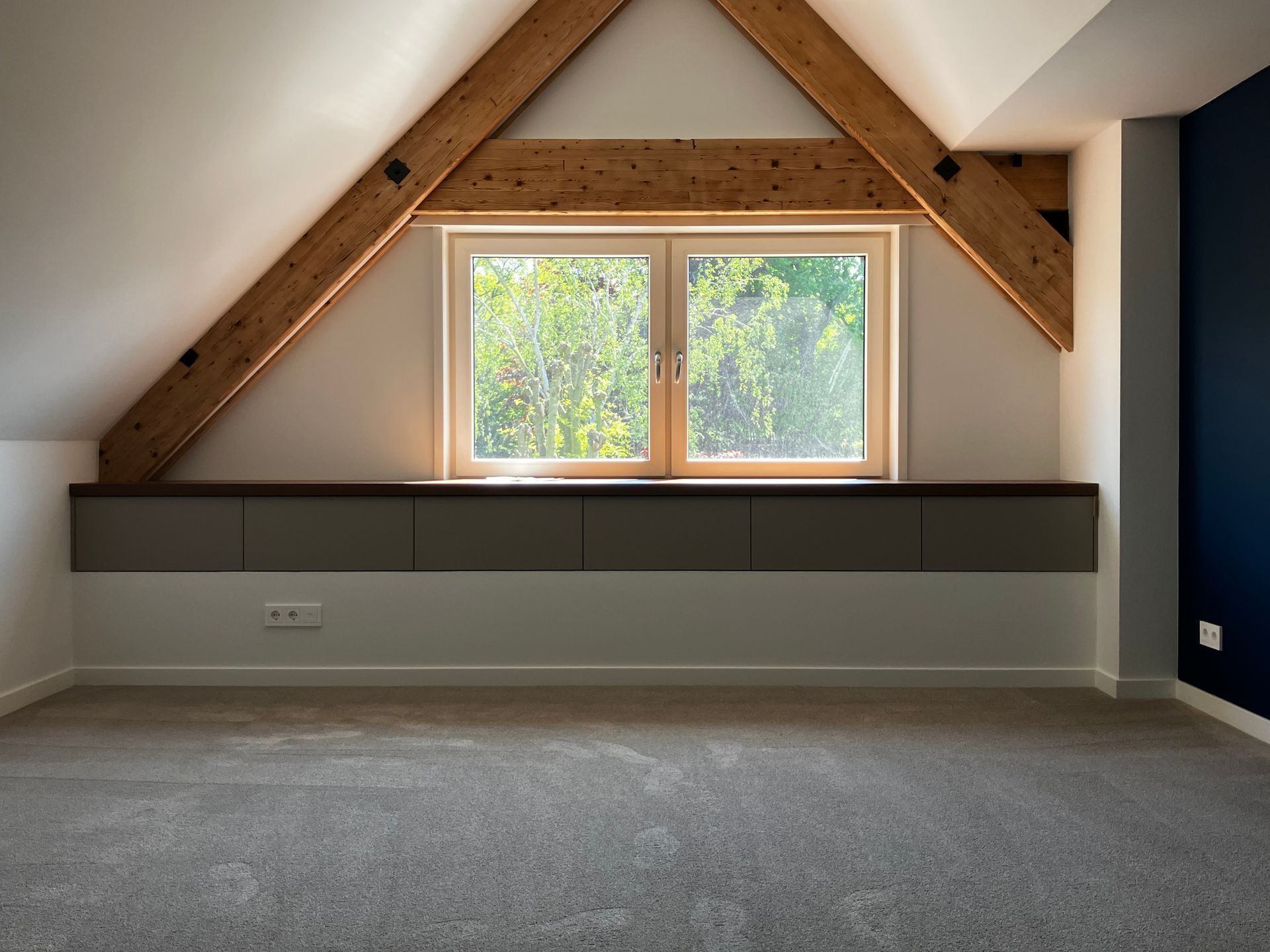 maatwerk interieur, slaapkamerkast, bureau