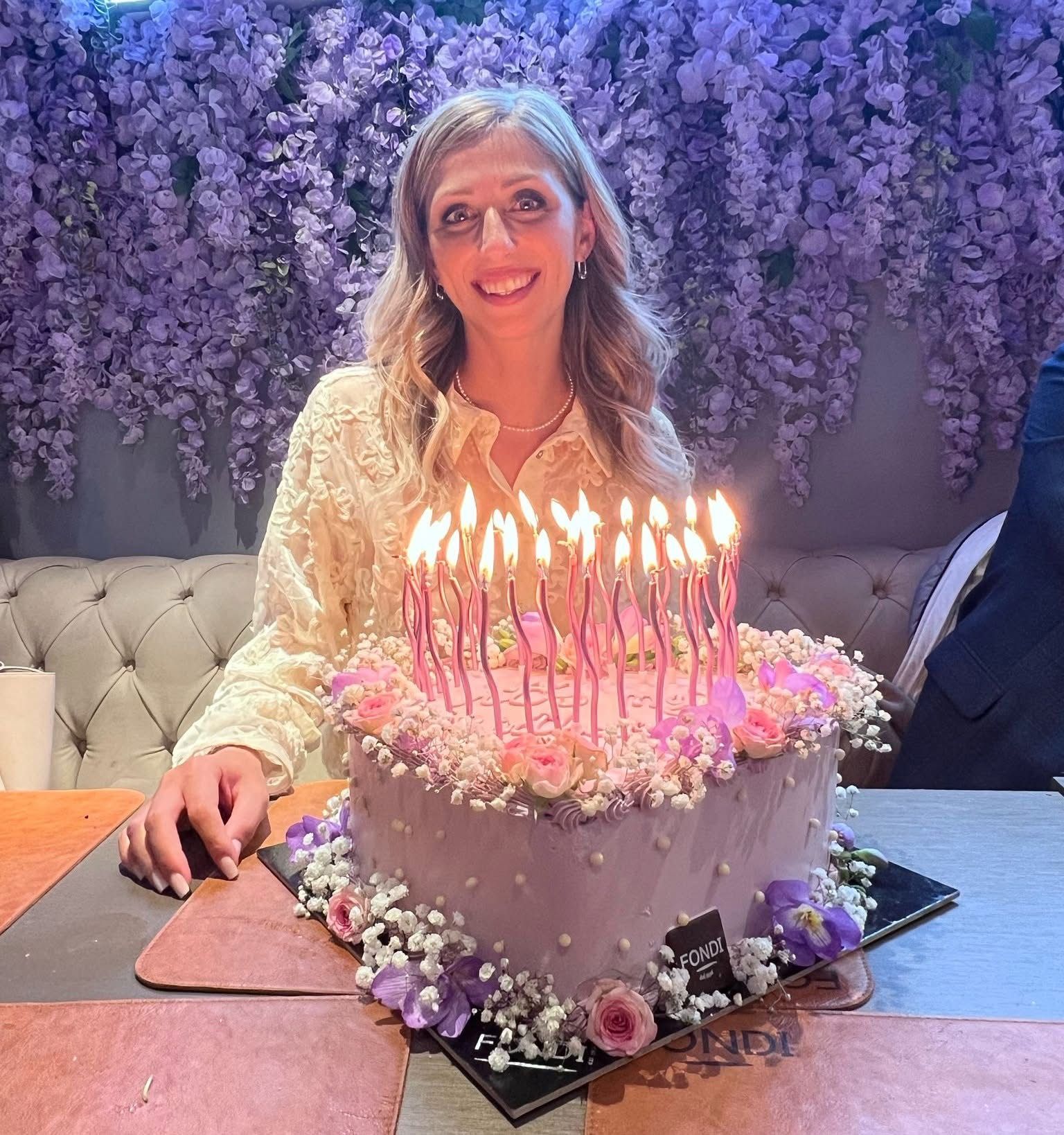 foto con torta e candeline FONDI