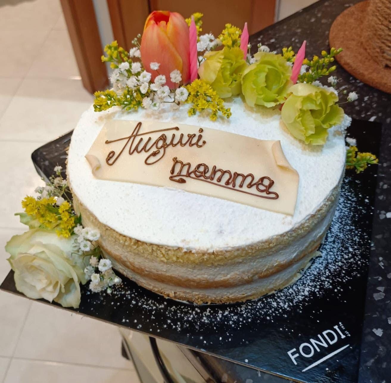 torta FONDI con scritta personalizzata