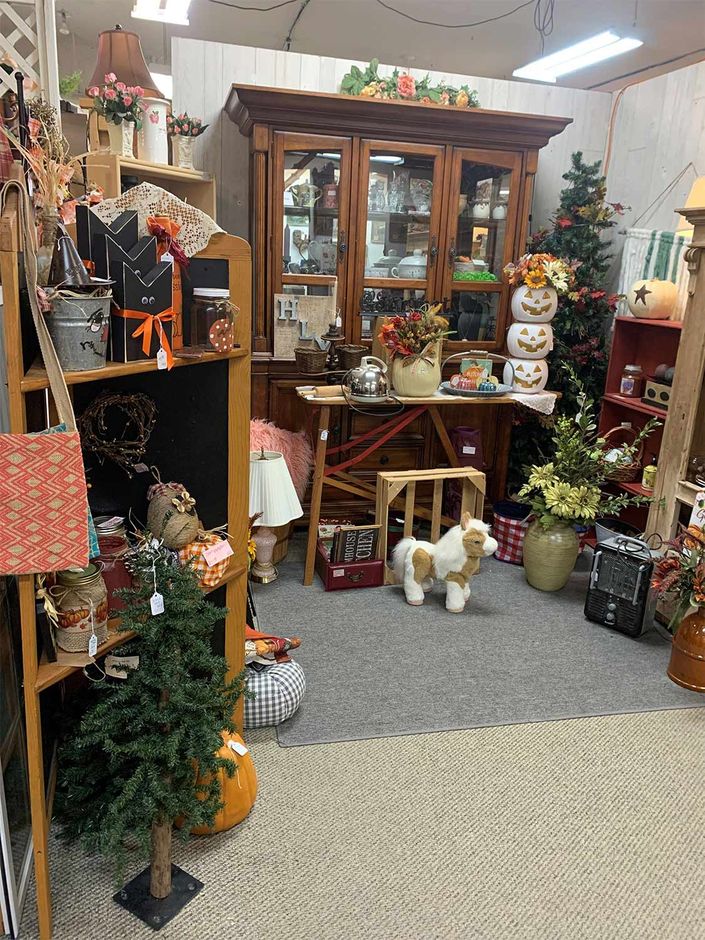 Elegant Furniture Showroom — Sparta, WI — Sparta's New & Used Shop Elegant Furniture Showroom — Sparta, WI — Sparta's New & Used Shop