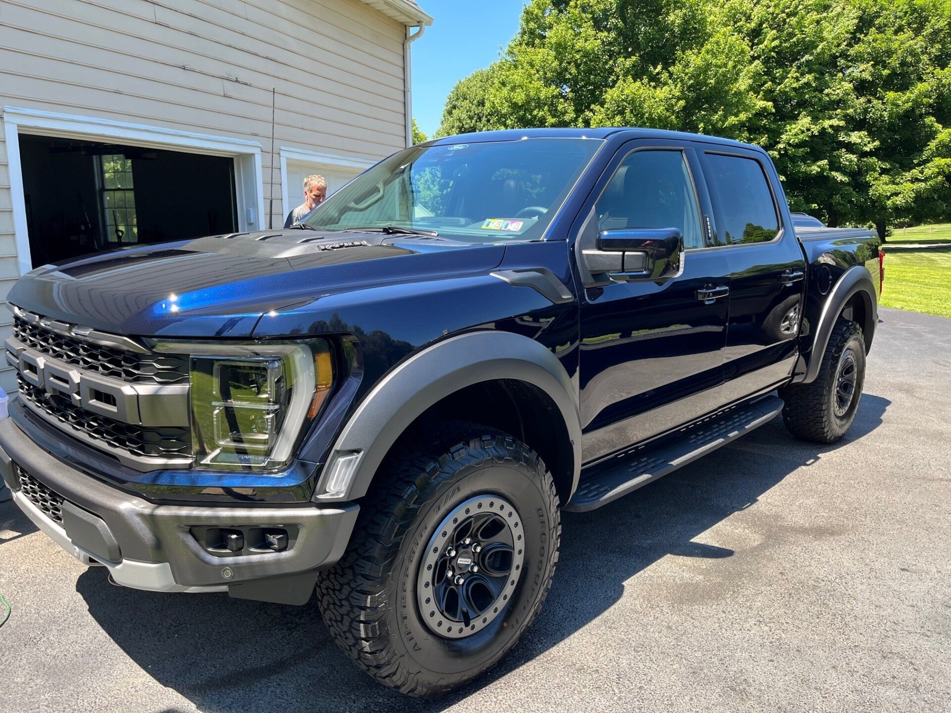 Mobile Auto Detailing West Chester, PA Juniors Custom Auto Detailing