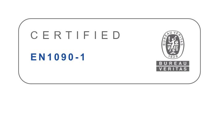 Etichetta di certificazione EN1090-1 con logo Bureau Veritas in un riquadro bianco arrotondato.