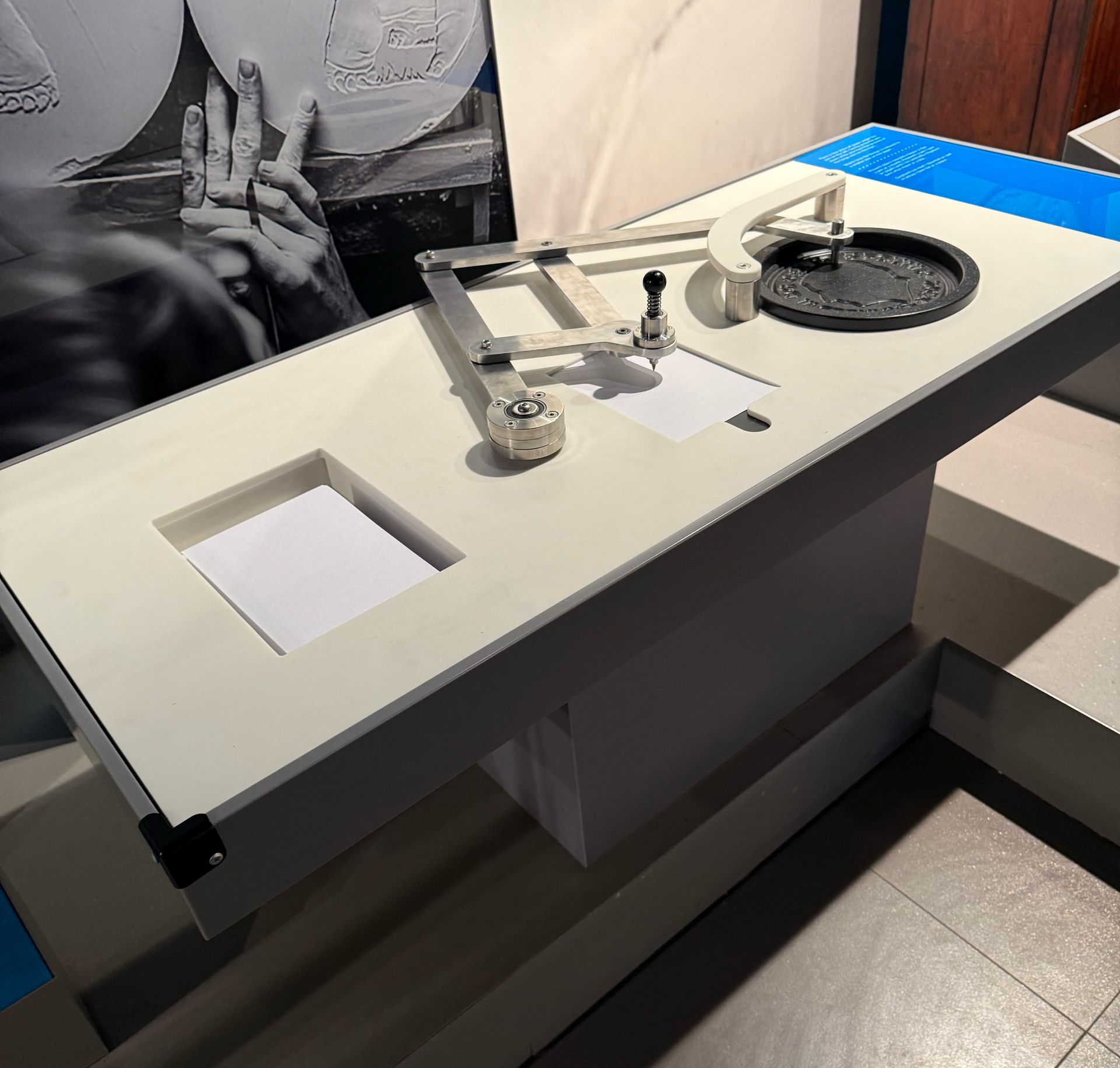 Pantograph reducing interactive