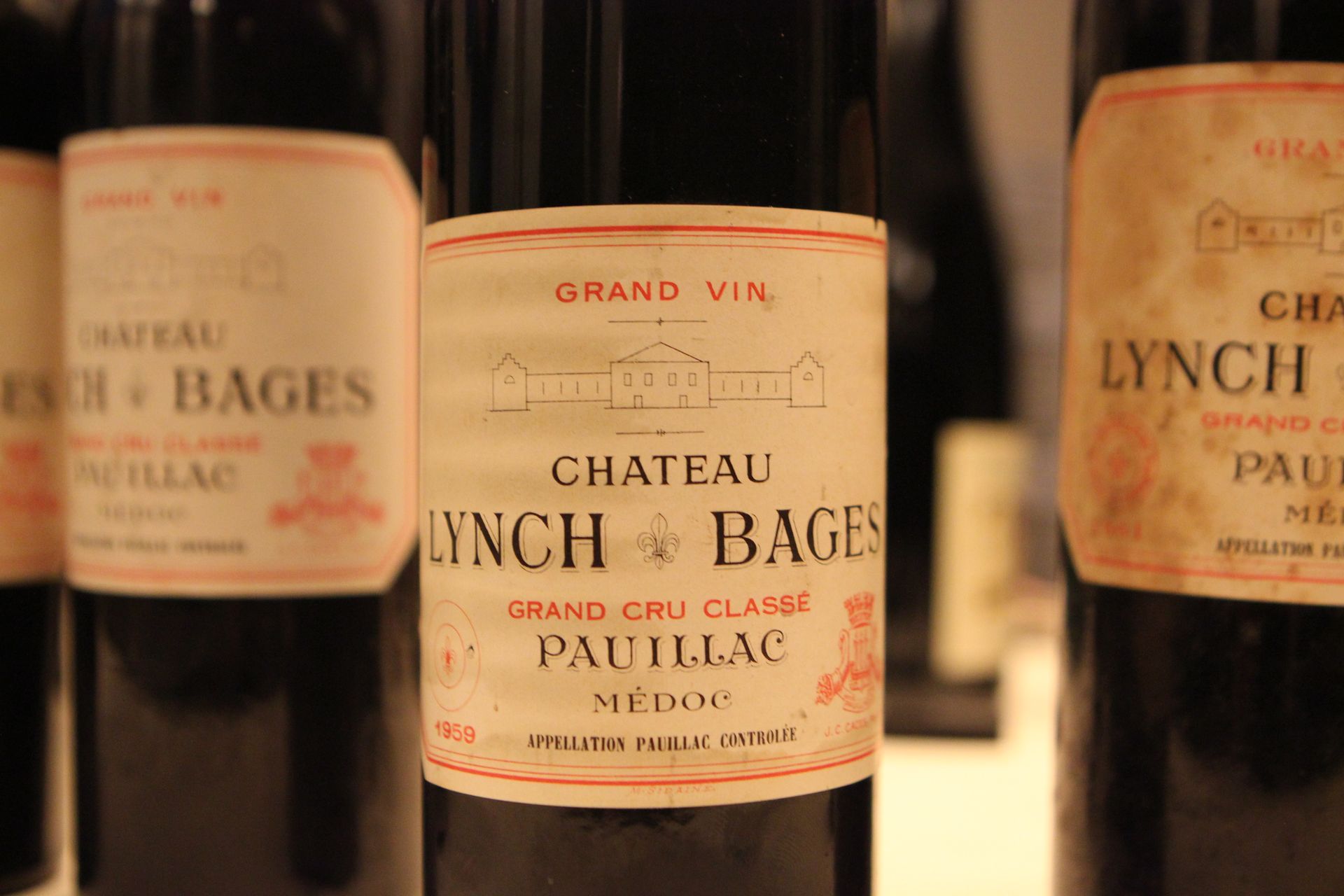 Lynch-Bages Probe
13.April 2024 
Hotel und Restaurant Kaiserhof in Siegburg 
Beginn:19.00 Uhr
Beschreibung
1.Lynch-Bages 1945, 1947, 1949
2.Lynch-Bages 1952, 1953, 1955
3.Lynch-Bages 1959, 1961, 1970
4.Lynch-Bages 1982, 1983, 1985
5.Lynch-Bages 1988, 1989, 1990
Zum Abschluss Lynch-Bages 2000
Teilnehmerpreis: 895,00 Euro inklusive Menü
Begleitperson: 250,00 Euro inkl. Menü
Anmeldung unter: e-mail: info@exklusive-weinproben.de
Exklusive Weinproben
Helmut Meis
Franzhäuschenstraße 14
53797 Lohmar
e-mail: info@exklusive-weinproben.de
Kontakt
Weinberatung/Moderation
Elke Drescher
Telefon: +49(0)1729992070
e-mail: info@exklusive-weinproben.de
