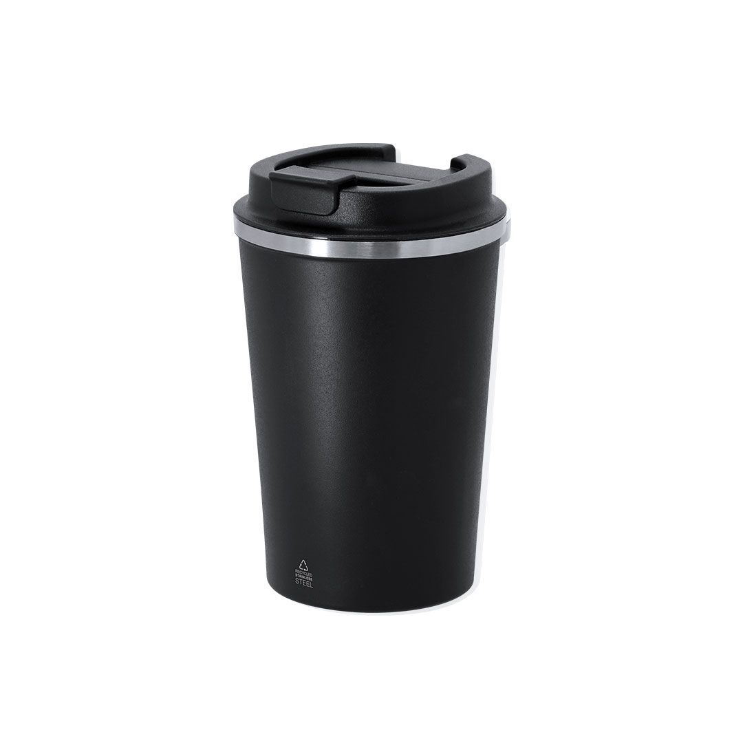 Una taza de café de viaje cónica de acero inoxidable negro mate con tapa negra y un pequeño logotipo metálico cerca de la base.