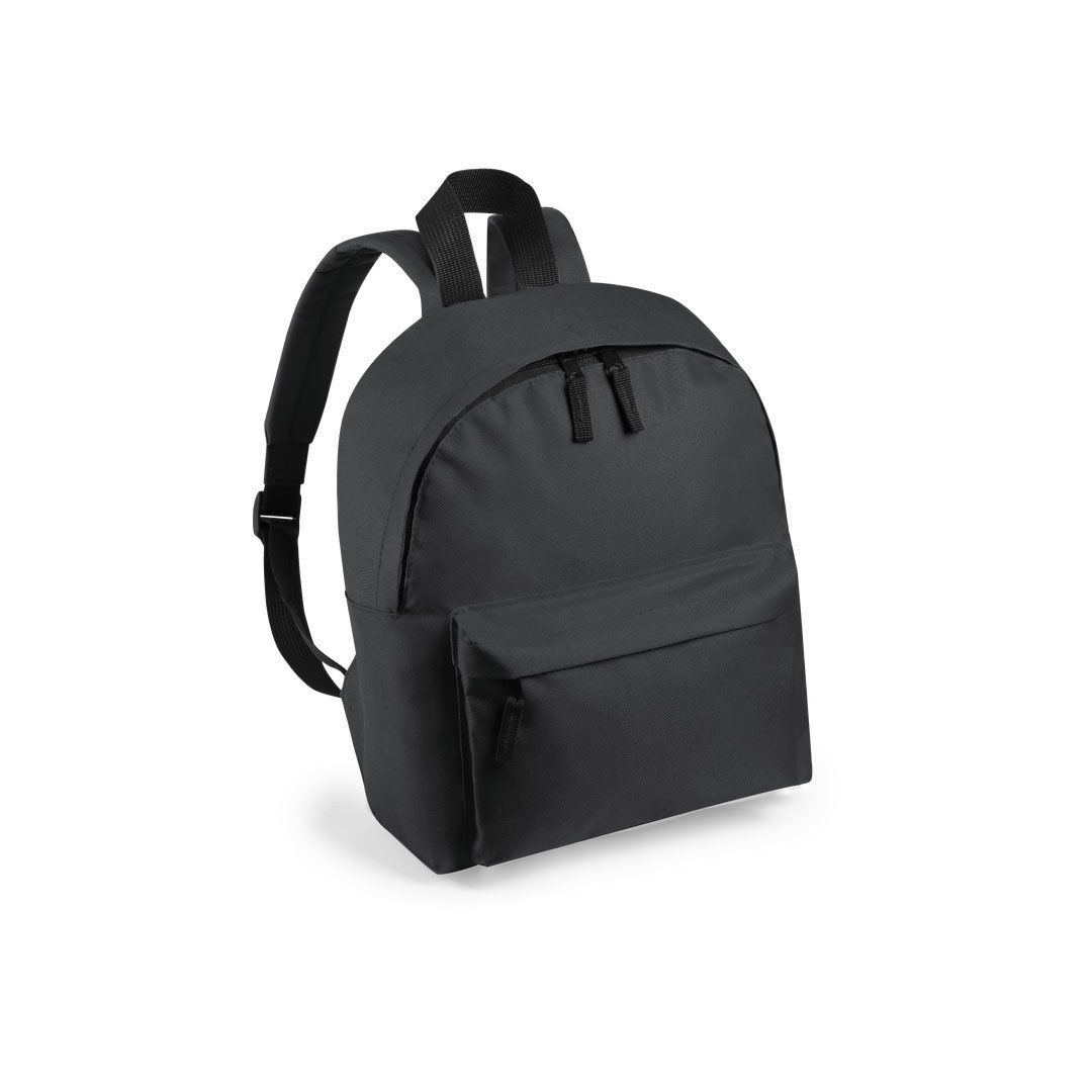 Una mochila sencilla, minimalista y de color negro, con asa superior y bolsillo frontal con cremallera, sobre un fondo blanco liso.