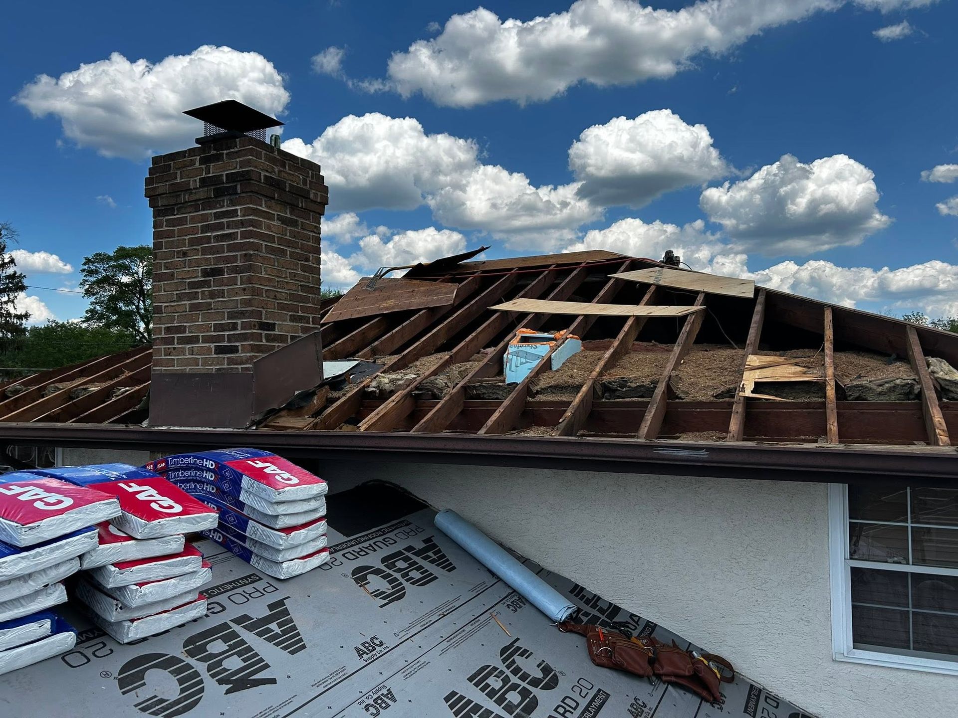 Exterior roofing evaluation for emergency roof repair