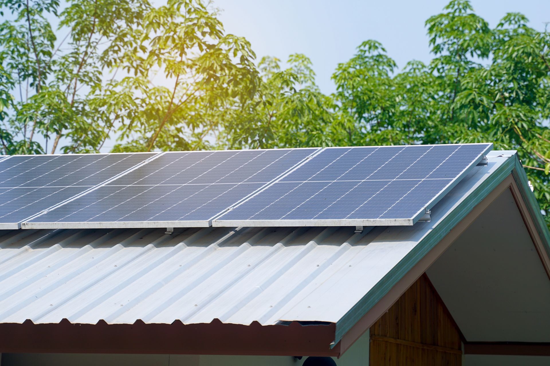 Exterior roofing evaluation for solar roof installation