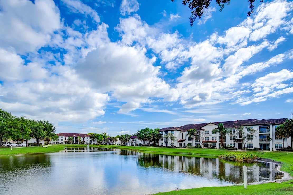 American Landmark Apartments Acquires 214-Unit Savona Grand in Lake Worth