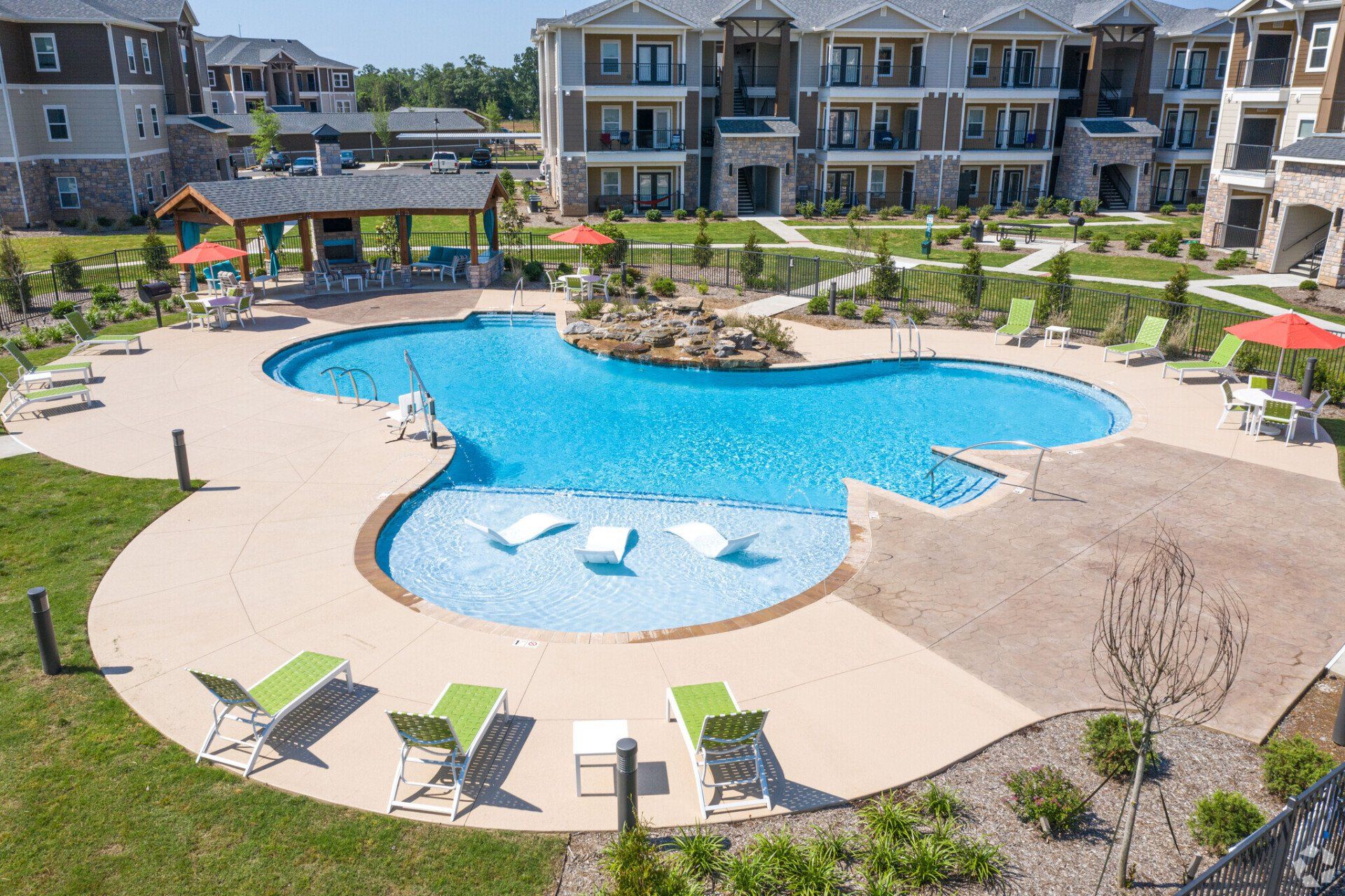 American Landmark and  BentallGreenOak Partner on Second  Multifamily Acquisition Outside Nashville