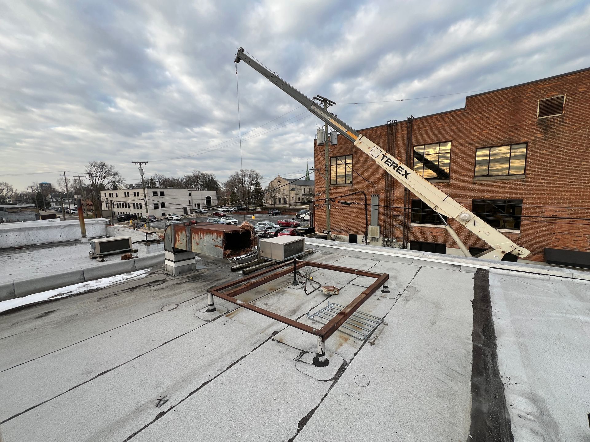 Commercial kitchen make-up air and exhaust installation in Royal Oak, MI