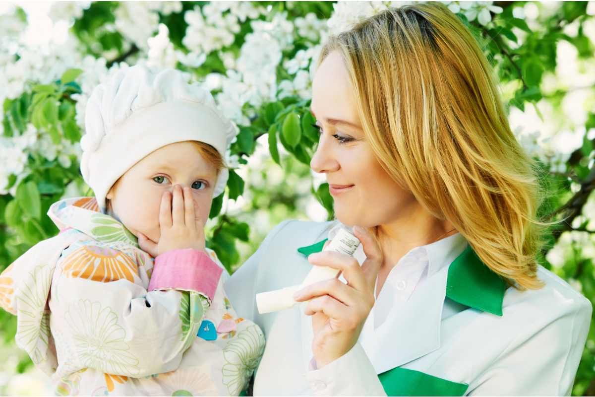 A doctor consulting with an allergy sufferer in The Ready Care Clinic in Lawrenceburg, Kentucky (KY)