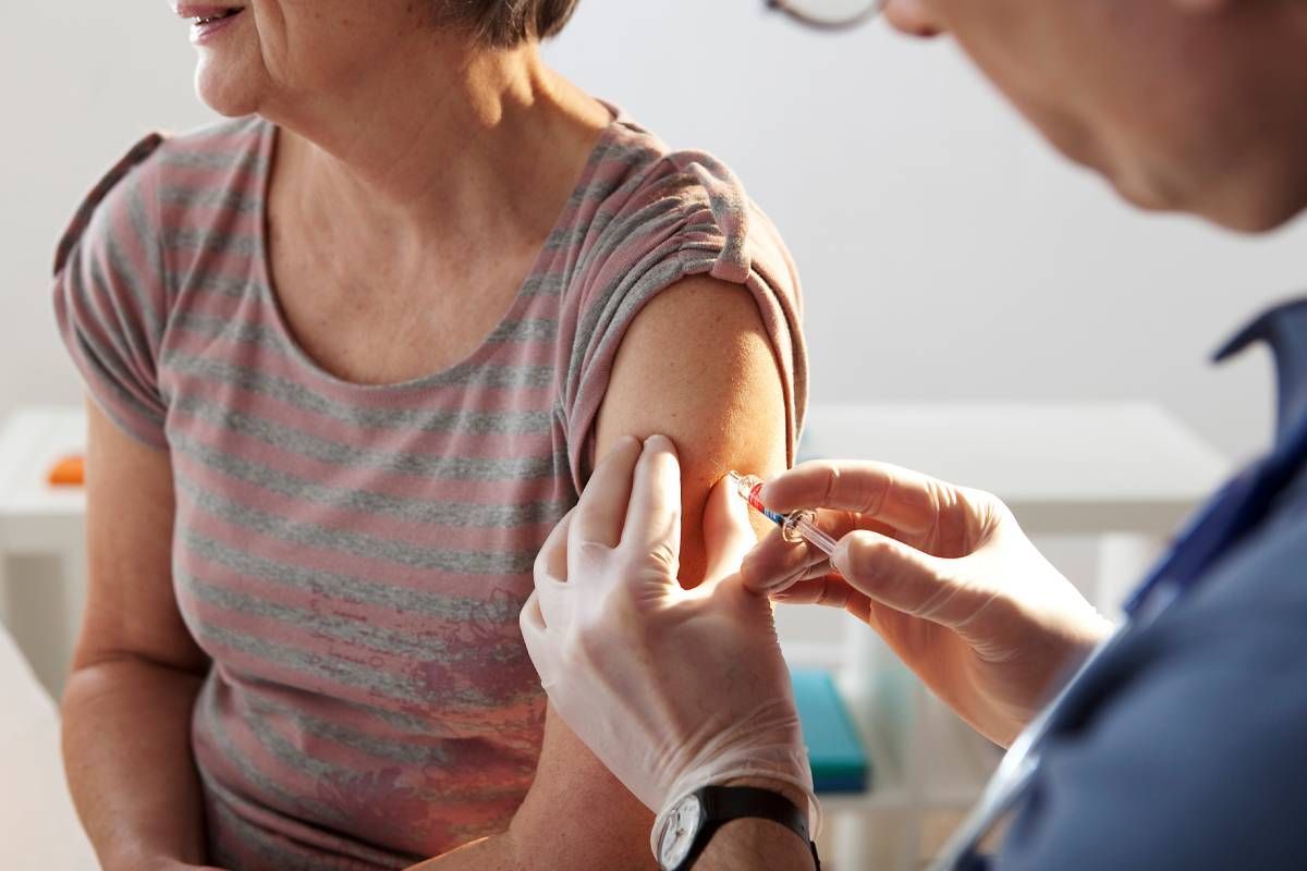 A senior receiving a flu shot near Harrodsburg, Lawrenceburg, and Crab Orchard, Kentucky (KY)
