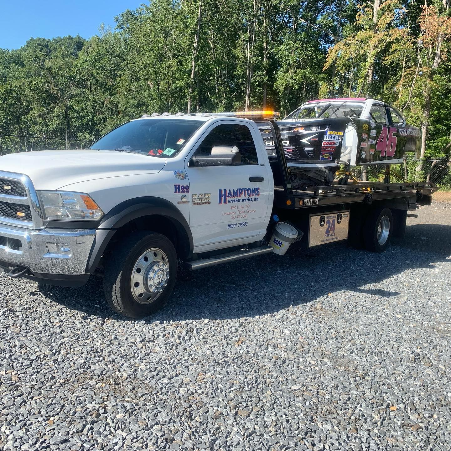 White tow truck, 