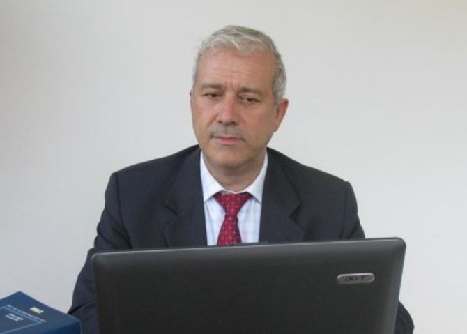 professionista dello studio di consulenti del lavoro a bologna
