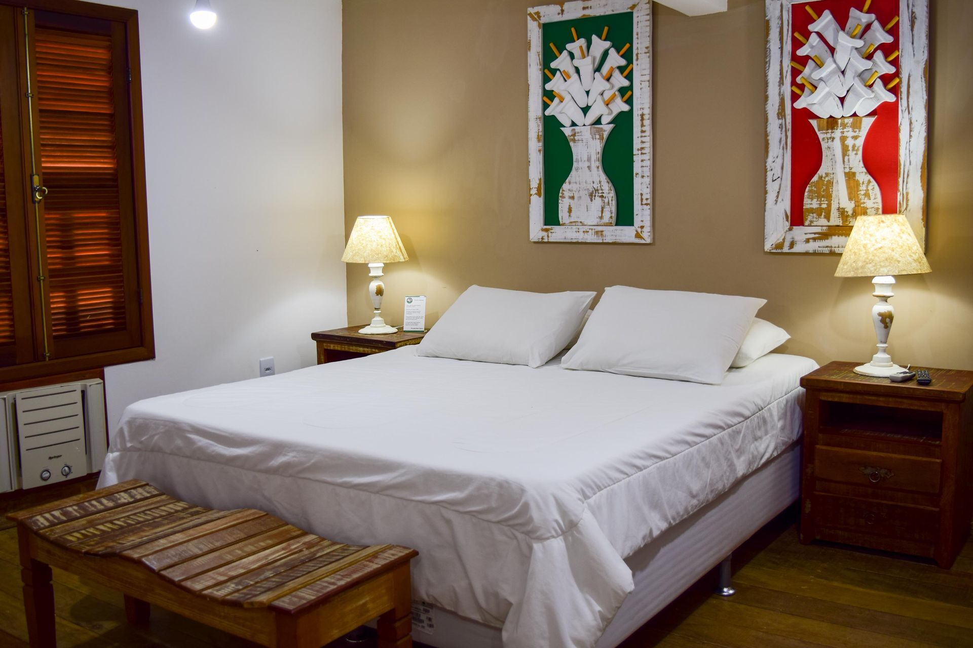 suites em conservatoria