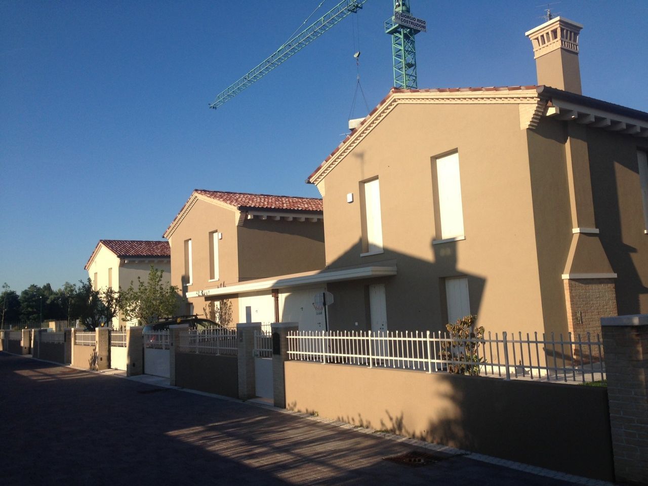 VARI CANTIERI