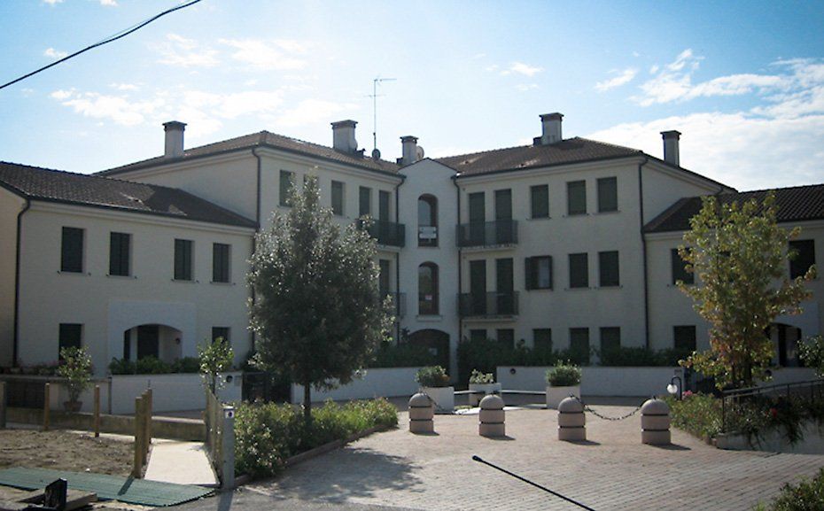 VARI CANTIERI