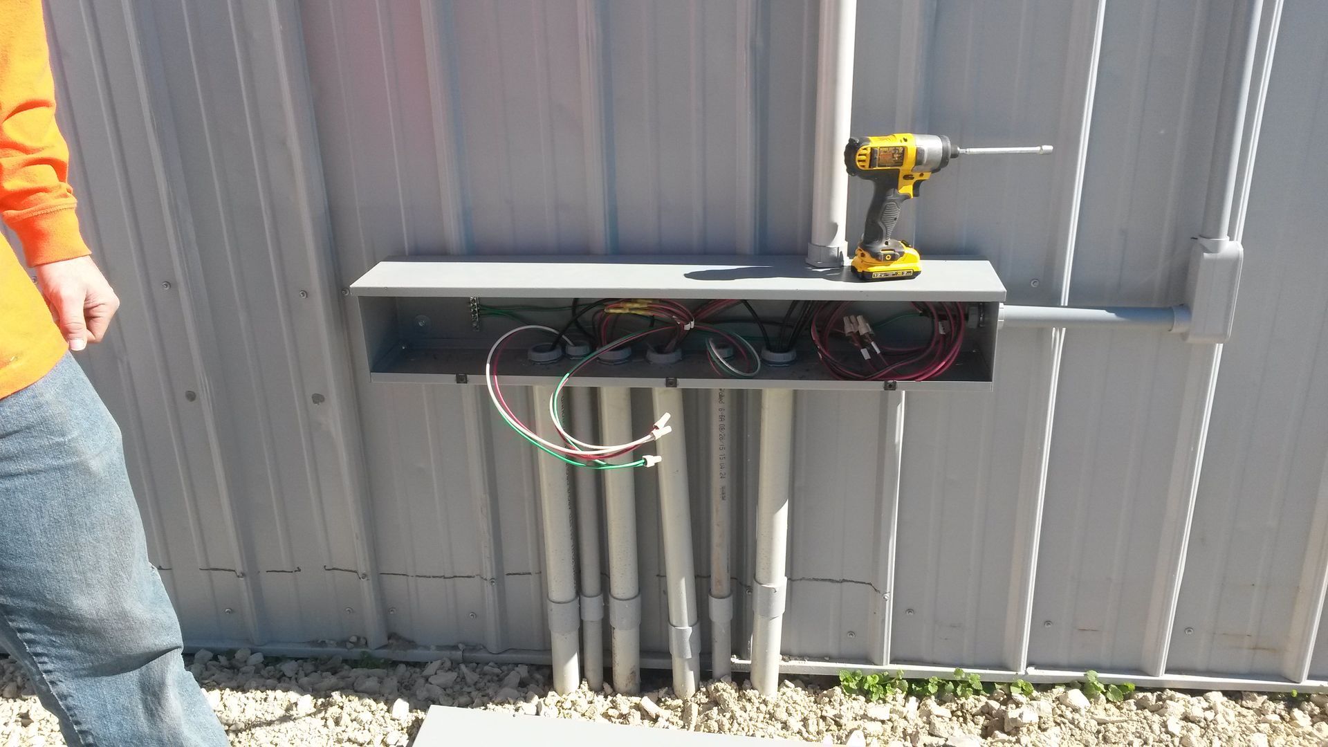 Part of the electrical wiring of Sandy's Pizza